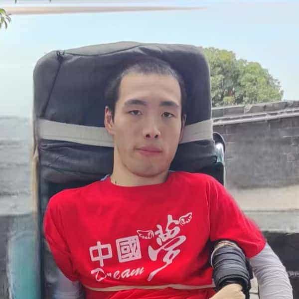 31岁岁湖南单身帅哥 - 甘南吉缘网