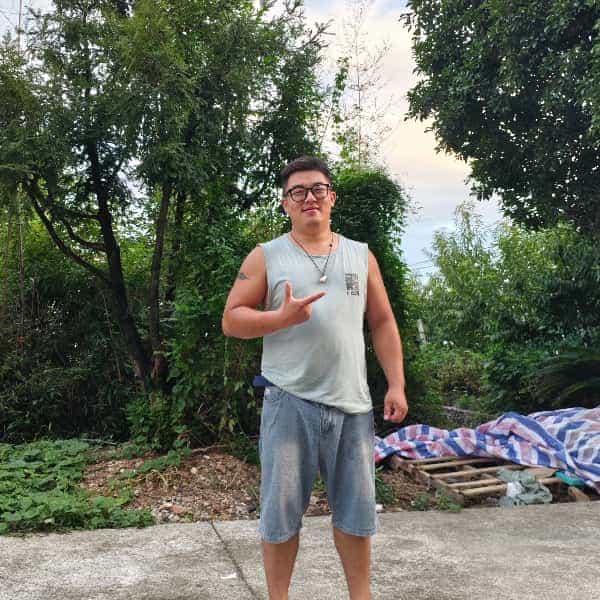 32岁岁浙江单身帅哥 - 甘南吉缘网