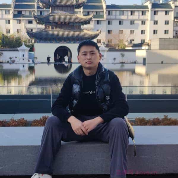 31岁岁湖北单身帅哥 - 甘南吉缘网